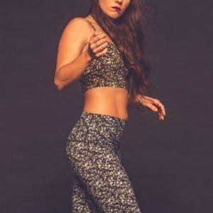 LULULEMON Sequin Print Shine Pant (Hi-Rise) ✨✨